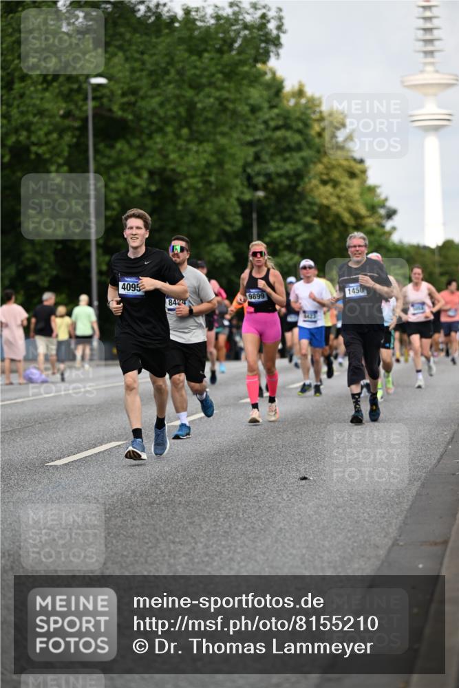 29.06.2025 - hella hamburg halbmarathon Dr. Thomas Lammeyer http://msf.ph/oto/8155210 29.06.2025 10:08:01 Kennedybrücke 1355, 1450, 2277, 2683, 2979, 4095, 4587, 4951, 5058, 5384, 5396, 5464, 5613, 6142, 6453, 7277, 7278, 7279, 7306, 7485, 8177, 8421, 8422, 8423, 8469, 8484, 9526, 9899, 10389, 11402 meine-sportfotos.de