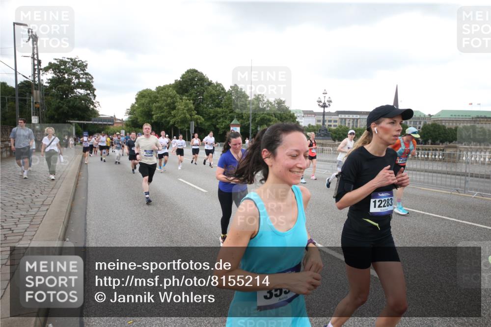 29.06.2025 - hella hamburg halbmarathon Jannik Wohlers http://msf.ph/oto/8155214 29.06.2025 10:53:38 Lombardsbrücke 1017, 1263, 1687, 1744, 1779, 1789, 2079, 2372, 2600, 2761, 2854, 3079, 3187, 3188, 3249, 3465, 3467, 3557, 4323, 4685, 4838, 5430, 5804, 5898, 5964, 6192, 6468, 6583, 6988, 7614, 8867, 8924, 9138, 9203, 9503, 9572, 11390, 11472, 11769, 11830, 12283, 12429, 12611, 12898, 13034, 13350, 13368, 13850, 14171, 14177, 14386, 14416, 14596, 14665, 15191, 15318, 15791, 16691, 16839, 16888, 16930, 17309, 17487, 17622, 18348, 18365, 18904, 19019 meine-sportfotos.de