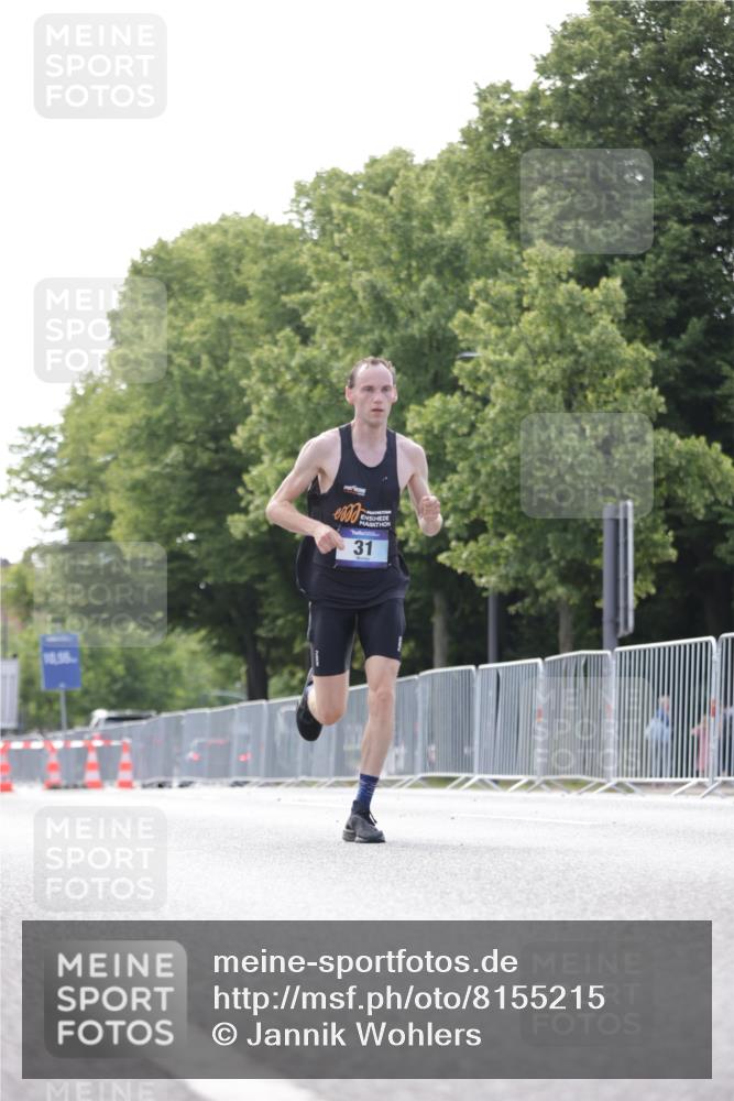 29.06.2025 - hella hamburg halbmarathon Jannik Wohlers http://msf.ph/oto/8155215 29.06.2025 09:36:43 Lombardsbrücke 31 meine-sportfotos.de