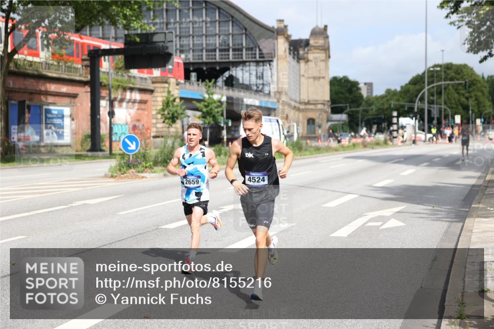 29.06.2025 - hella hamburg halbmarathon Yannick Fuchs http://msf.ph/oto/8155216 29.06.2025 10:15:04 20KM 2659, 4524, 13016, 14188, 19108 meine-sportfotos.de