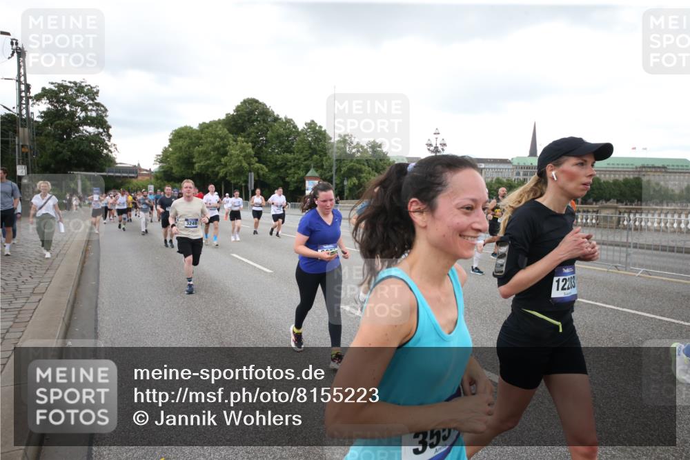 29.06.2025 - hella hamburg halbmarathon Jannik Wohlers http://msf.ph/oto/8155223 29.06.2025 10:53:38 Lombardsbrücke 1017, 1263, 1687, 1744, 1779, 1789, 2079, 2372, 2600, 2761, 2854, 3079, 3187, 3188, 3249, 3465, 3467, 3557, 4323, 4685, 4838, 5430, 5804, 5898, 5964, 6192, 6468, 6583, 6988, 7614, 8867, 8924, 9138, 9203, 9503, 9572, 11390, 11472, 11769, 11830, 12283, 12429, 12611, 12898, 13034, 13350, 13368, 13850, 14171, 14177, 14386, 14416, 14596, 14665, 15191, 15318, 15791, 16691, 16839, 16888, 16930, 17309, 17487, 17622, 18348, 18365, 18904, 19019 meine-sportfotos.de
