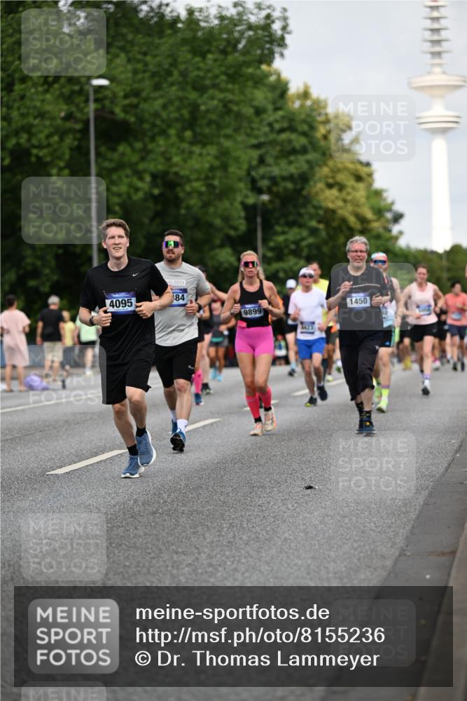 29.06.2025 - hella hamburg halbmarathon Dr. Thomas Lammeyer http://msf.ph/oto/8155236 29.06.2025 10:08:02 Kennedybrücke 1032, 1355, 1450, 2277, 2683, 2979, 4095, 4587, 4951, 5058, 5363, 5384, 5396, 5464, 5613, 6142, 6453, 7277, 7278, 7279, 7485, 8177, 8421, 8422, 8423, 8469, 8484, 9526, 9899, 10389, 11402 meine-sportfotos.de