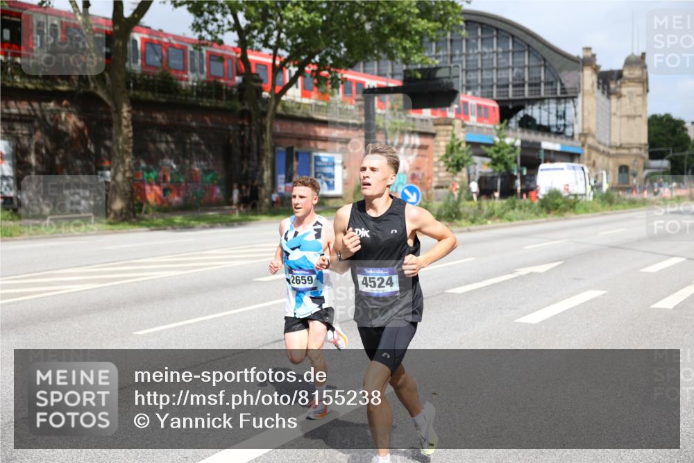 29.06.2025 - hella hamburg halbmarathon Yannick Fuchs http://msf.ph/oto/8155238 29.06.2025 10:15:05 20KM 2659, 4524, 13016, 14188, 19108 meine-sportfotos.de