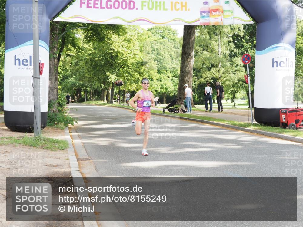 29.06.2025 - hella hamburg halbmarathon MichiJ http://msf.ph/oto/8155249 29.06.2025 10:01:03 Zwischen KM18-KM19  meine-sportfotos.de