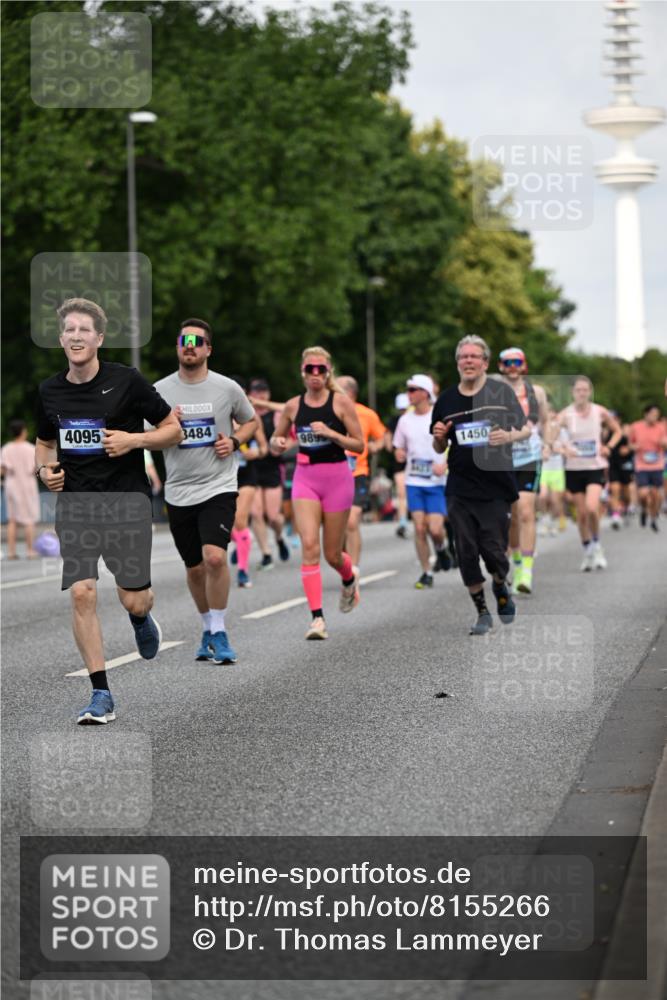 29.06.2025 - hella hamburg halbmarathon Dr. Thomas Lammeyer http://msf.ph/oto/8155266 29.06.2025 10:08:02 Kennedybrücke 1032, 1355, 1450, 2277, 2683, 2979, 4095, 4587, 4951, 5058, 5363, 5384, 5396, 5464, 5613, 6142, 6453, 7277, 7278, 7279, 7485, 8177, 8421, 8422, 8423, 8469, 8484, 9526, 9899, 10389, 11402 meine-sportfotos.de