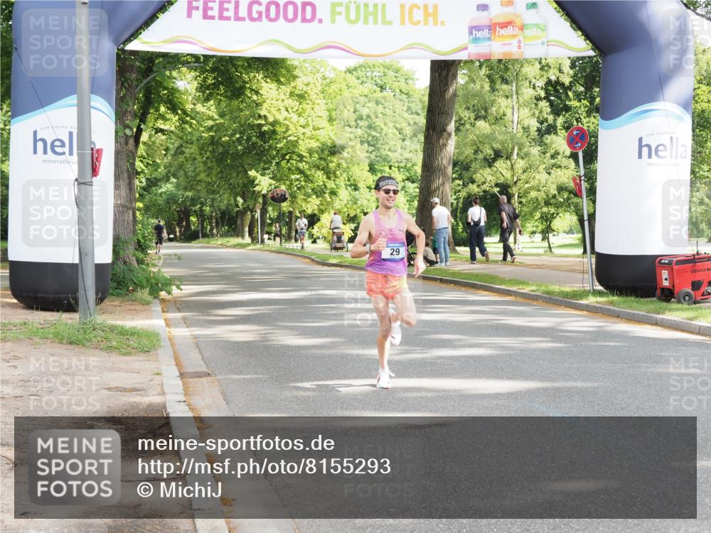 29.06.2025 - hella hamburg halbmarathon MichiJ http://msf.ph/oto/8155293 29.06.2025 10:01:04 Zwischen KM18-KM19  meine-sportfotos.de