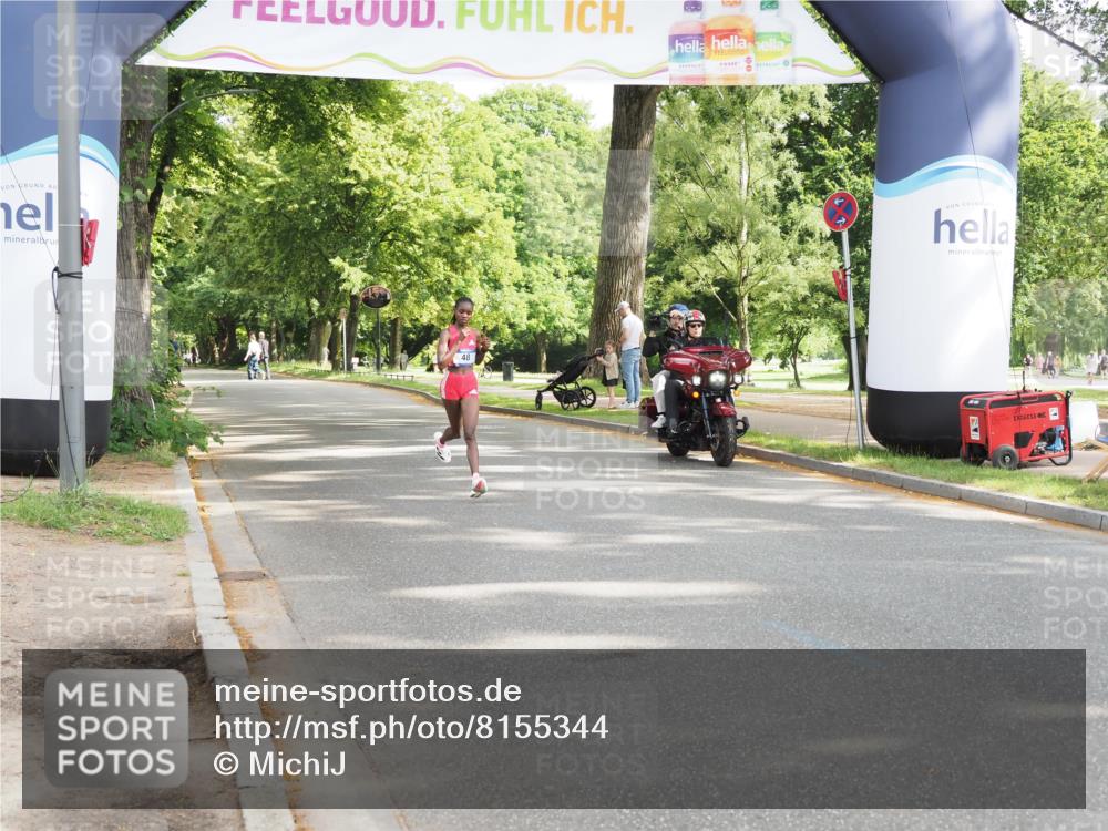 29.06.2025 - hella hamburg halbmarathon MichiJ http://msf.ph/oto/8155344 29.06.2025 10:01:37 Zwischen KM18-KM19 48 meine-sportfotos.de