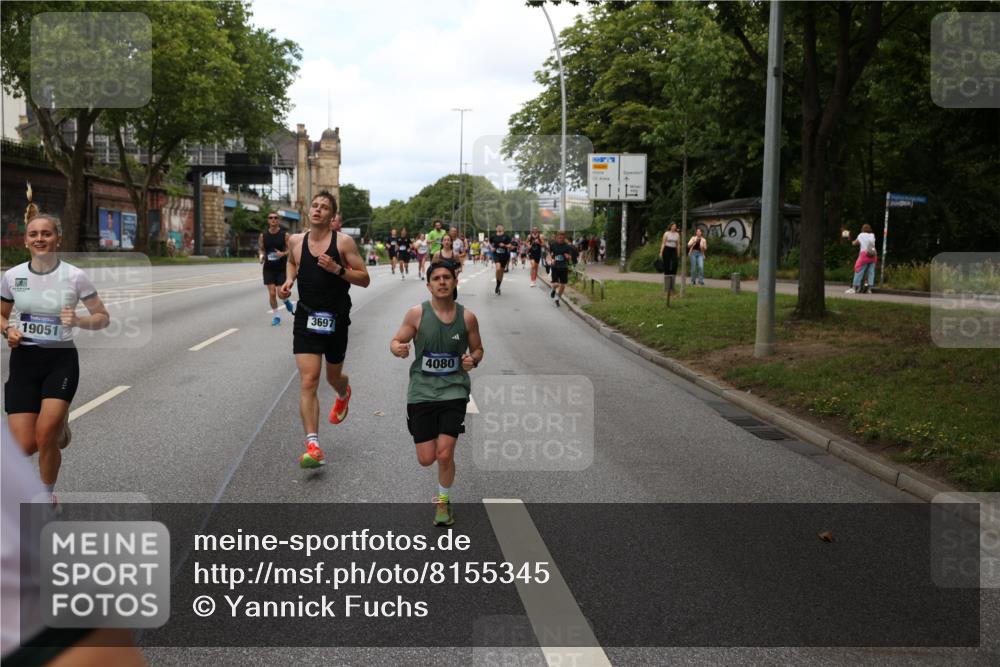 29.06.2025 - hella hamburg halbmarathon Yannick Fuchs http://msf.ph/oto/8155345 29.06.2025 10:38:02 20KM 3109, 3116, 3124, 3146, 3437, 3697, 3928, 4080, 5506, 5692, 6495, 7093, 7185, 7451, 8664, 9043, 9114, 9931, 10237, 10246, 10493, 11153, 11648, 11778, 11848, 12327, 12438, 12623, 12657, 12776, 13348, 13897, 14690, 15383, 15932, 16105, 16648, 16720, 16997, 17391, 17403, 17516, 18678, 18775, 19038, 19051, 19090 meine-sportfotos.de