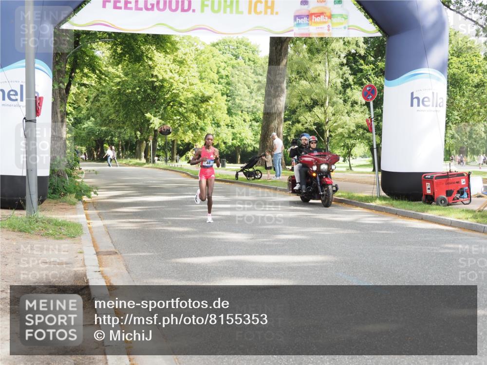 29.06.2025 - hella hamburg halbmarathon MichiJ http://msf.ph/oto/8155353 29.06.2025 10:01:37 Zwischen KM18-KM19 48 meine-sportfotos.de