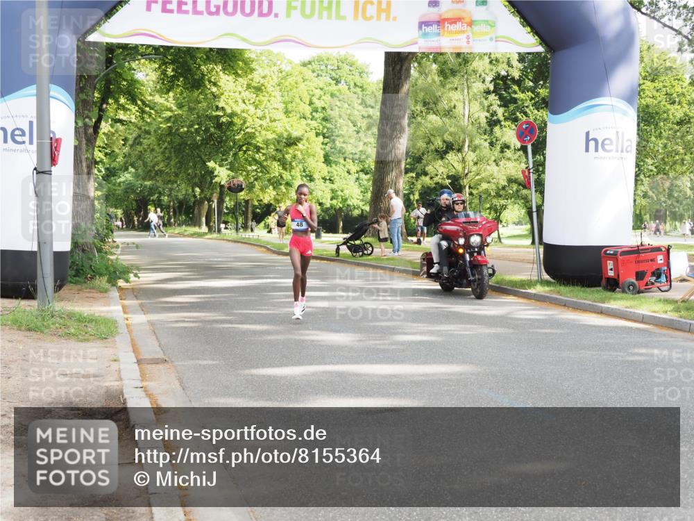29.06.2025 - hella hamburg halbmarathon MichiJ http://msf.ph/oto/8155364 29.06.2025 10:01:37 Zwischen KM18-KM19 48 meine-sportfotos.de