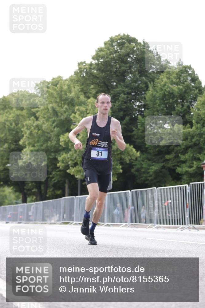 29.06.2025 - hella hamburg halbmarathon Jannik Wohlers http://msf.ph/oto/8155365 29.06.2025 09:36:44 Lombardsbrücke 31 meine-sportfotos.de