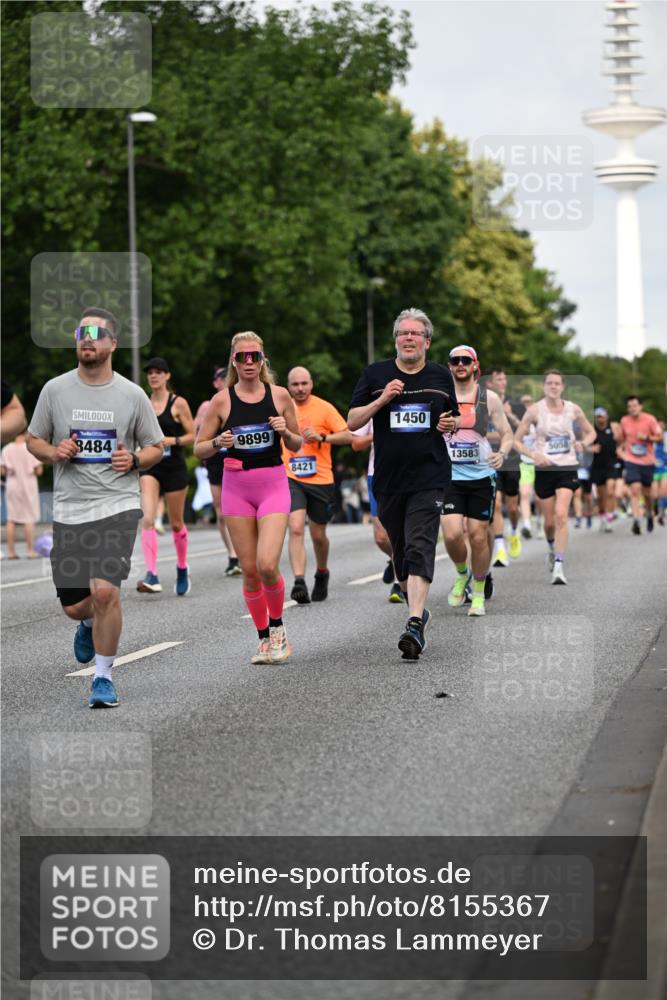 29.06.2025 - hella hamburg halbmarathon Dr. Thomas Lammeyer http://msf.ph/oto/8155367 29.06.2025 10:08:03 Kennedybrücke 1032, 1355, 1450, 2277, 2683, 2979, 4095, 4951, 5058, 5363, 5384, 5396, 5464, 5613, 6142, 6453, 7277, 7278, 7279, 7485, 8177, 8421, 8422, 8423, 8469, 8484, 9526, 9899, 10389, 11402 meine-sportfotos.de