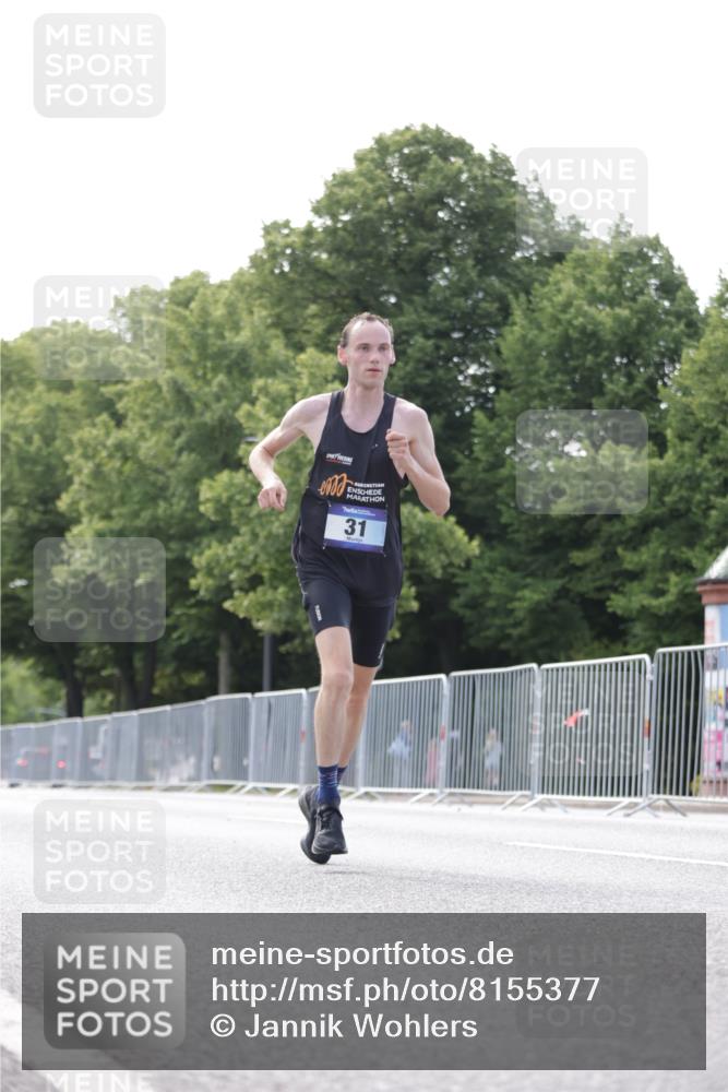 29.06.2025 - hella hamburg halbmarathon Jannik Wohlers http://msf.ph/oto/8155377 29.06.2025 09:36:44 Lombardsbrücke 31 meine-sportfotos.de