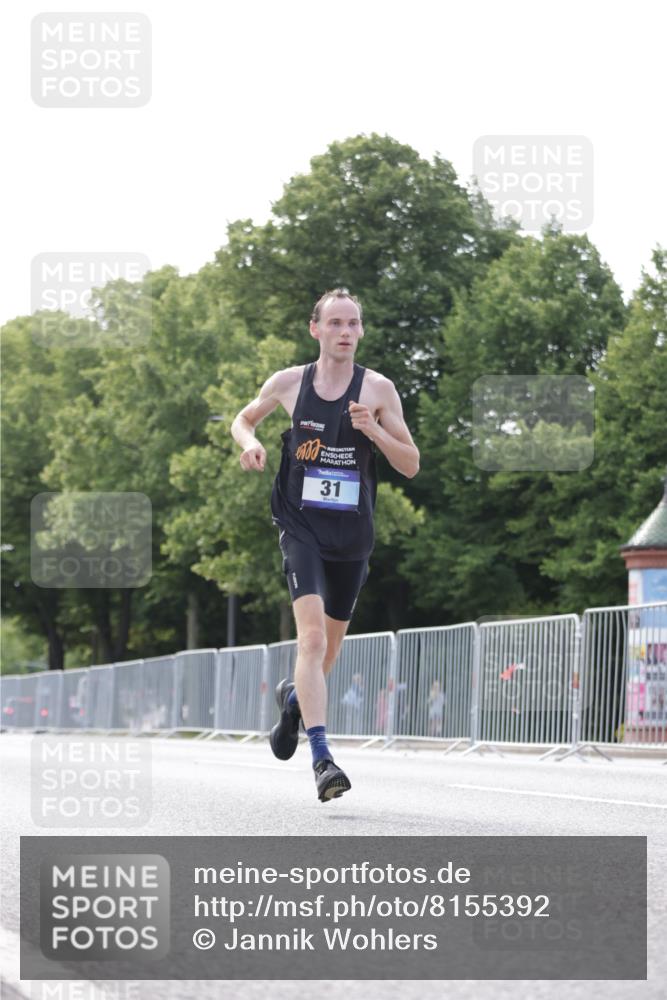 29.06.2025 - hella hamburg halbmarathon Jannik Wohlers http://msf.ph/oto/8155392 29.06.2025 09:36:44 Lombardsbrücke 31 meine-sportfotos.de
