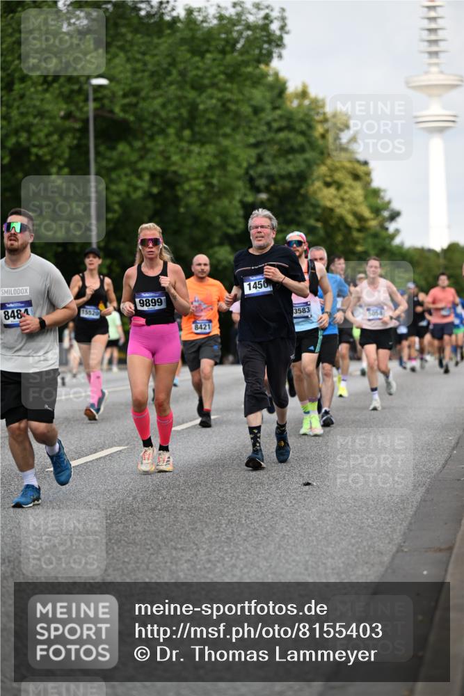 29.06.2025 - hella hamburg halbmarathon Dr. Thomas Lammeyer http://msf.ph/oto/8155403 29.06.2025 10:08:04 Kennedybrücke 1032, 1355, 1450, 2277, 2683, 2979, 4095, 4951, 5058, 5363, 5384, 5396, 5613, 6142, 6453, 7277, 7278, 7279, 7485, 8177, 8421, 8422, 8423, 8469, 8484, 9526, 9899, 10389, 11402 meine-sportfotos.de