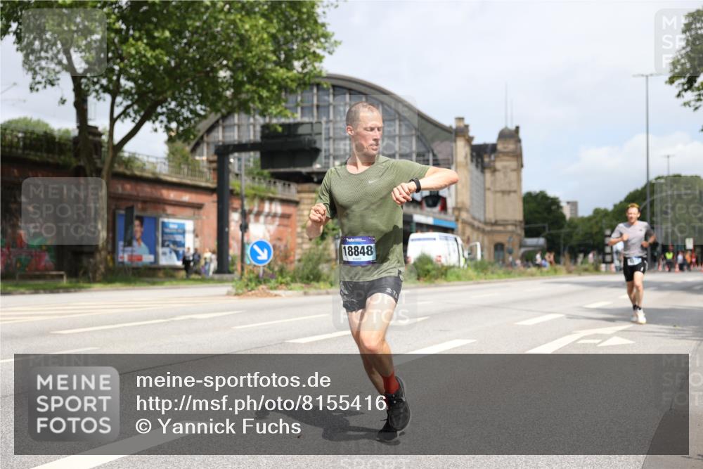 29.06.2025 - hella hamburg halbmarathon Yannick Fuchs http://msf.ph/oto/8155416 29.06.2025 10:15:40 20KM 54, 9255, 11829, 12678, 14302, 16245, 18848 meine-sportfotos.de
