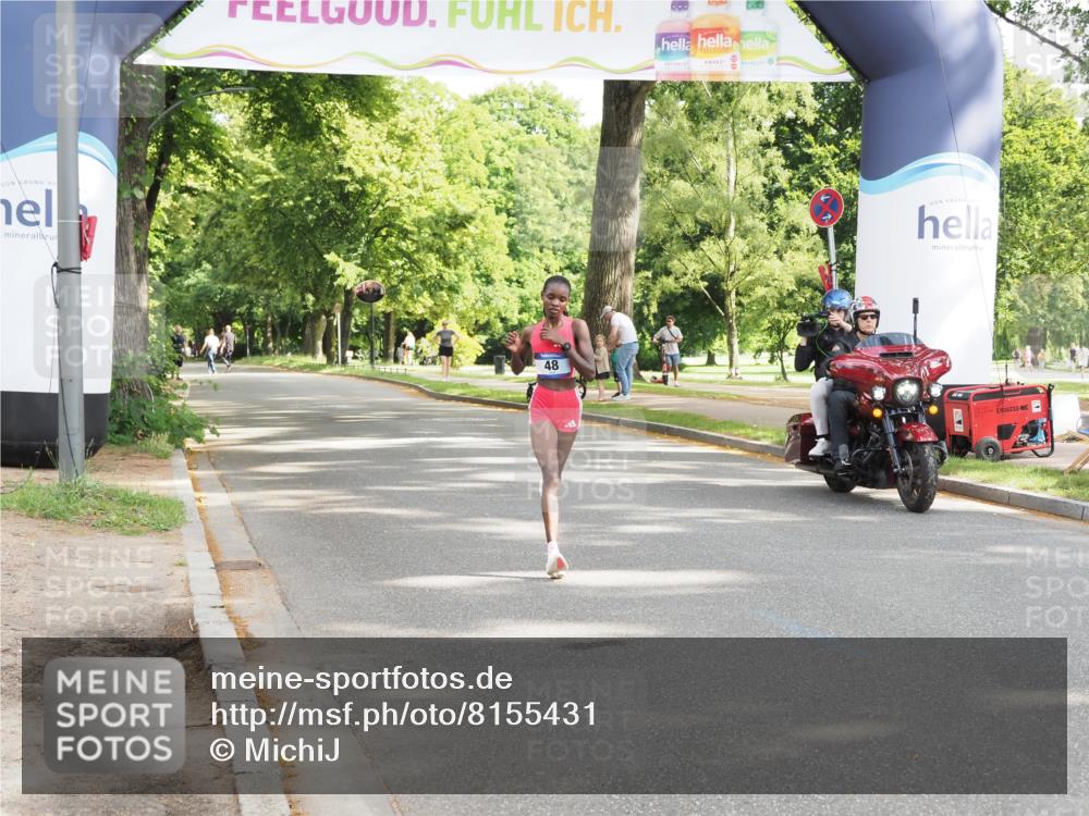 29.06.2025 - hella hamburg halbmarathon MichiJ http://msf.ph/oto/8155431 29.06.2025 10:01:38 Zwischen KM18-KM19 48 meine-sportfotos.de