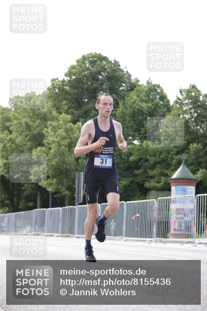 29.06.2025 - hella hamburg halbmarathon Jannik Wohlers http://msf.ph/oto/8155436 29.06.2025 09:36:44 Lombardsbrücke 31 meine-sportfotos.de