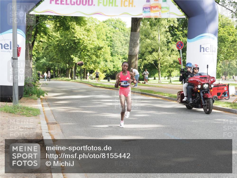 29.06.2025 - hella hamburg halbmarathon MichiJ http://msf.ph/oto/8155442 29.06.2025 10:01:38 Zwischen KM18-KM19 48 meine-sportfotos.de
