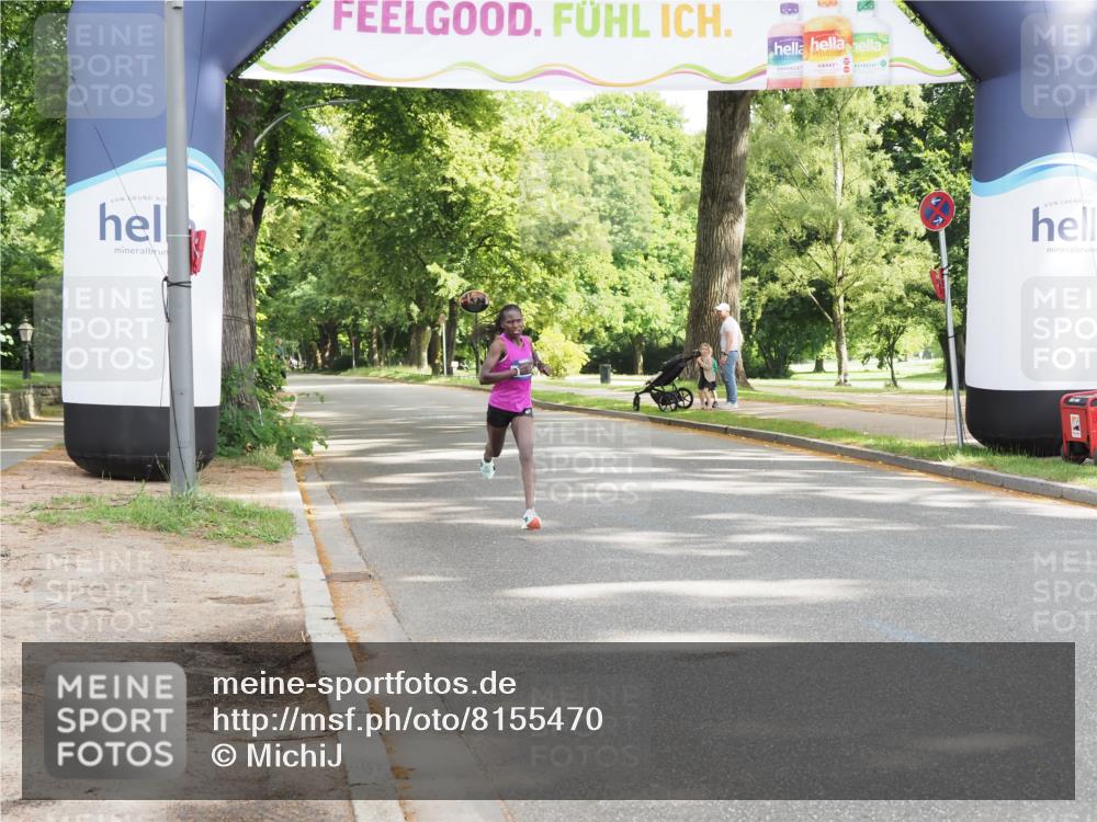 29.06.2025 - hella hamburg halbmarathon MichiJ http://msf.ph/oto/8155470 29.06.2025 10:02:05 Zwischen KM18-KM19  meine-sportfotos.de