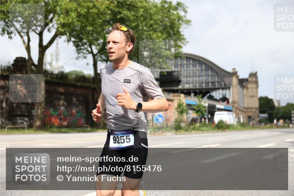 29.06.2025 - hella hamburg halbmarathon Yannick Fuchs http://msf.ph/oto/8155476 29.06.2025 10:15:43 20KM 54, 9255, 11829, 12678, 14302, 16245, 18848 meine-sportfotos.de