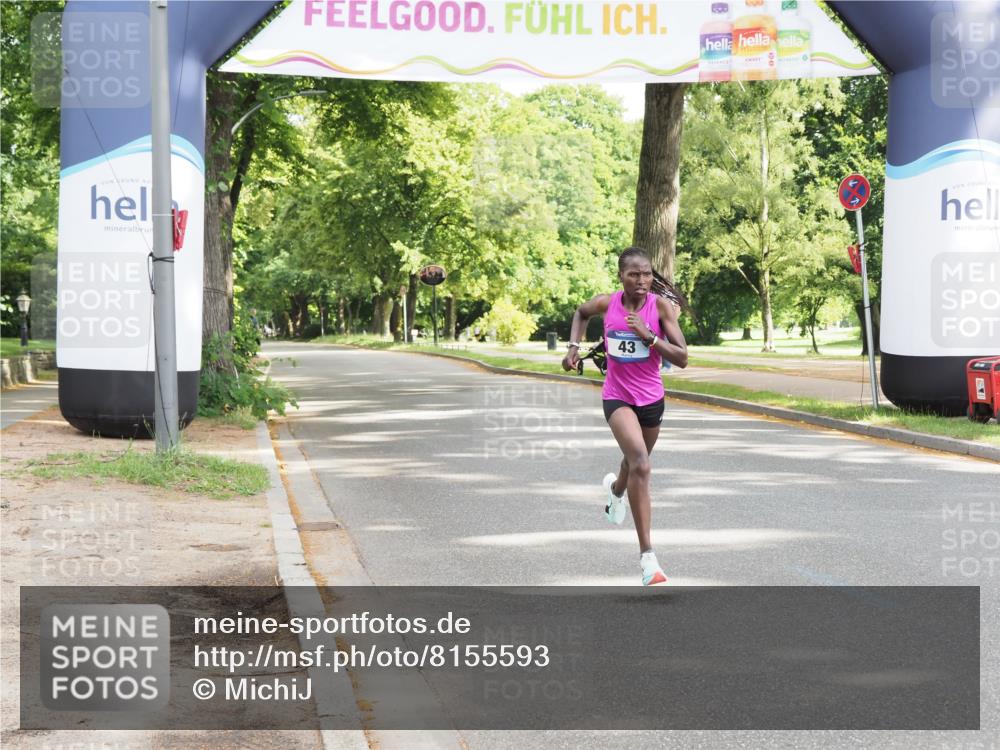 29.06.2025 - hella hamburg halbmarathon MichiJ http://msf.ph/oto/8155593 29.06.2025 10:02:06 Zwischen KM18-KM19 43 meine-sportfotos.de