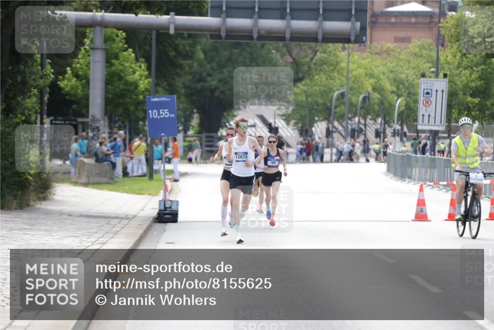 29.06.2025 - hella hamburg halbmarathon Jannik Wohlers http://msf.ph/oto/8155625 29.06.2025 09:37:16 Lombardsbrücke  meine-sportfotos.de