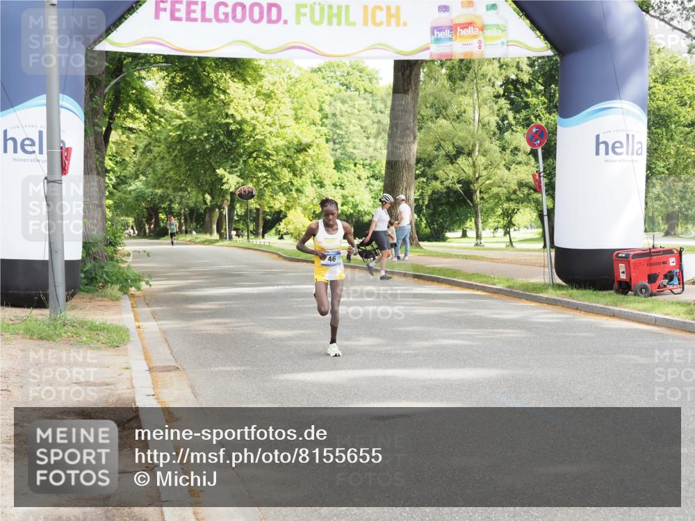 29.06.2025 - hella hamburg halbmarathon MichiJ http://msf.ph/oto/8155655 29.06.2025 10:02:37 Zwischen KM18-KM19  meine-sportfotos.de