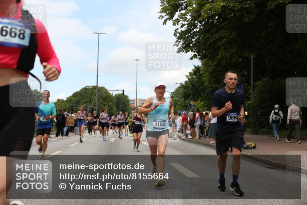 29.06.2025 - hella hamburg halbmarathon Yannick Fuchs http://msf.ph/oto/8155664 29.06.2025 11:16:18 20KM 1158, 1668, 2335, 2634, 2956, 3125, 3179, 3292, 3321, 4114, 4123, 5023, 5181, 5811, 5812, 6214, 6488, 6826, 7413, 8931, 9270, 9272, 9499, 9532, 9658, 9734, 9964, 9988, 11270, 13400, 13472, 13781, 13825, 14017, 14054, 14314, 14950, 15123, 15473, 15657, 16618, 16638, 16864, 16927, 17386, 17556, 17987, 18256, 18629, 18908, 19093 meine-sportfotos.de