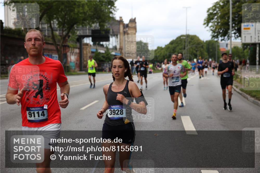 29.06.2025 - hella hamburg halbmarathon Yannick Fuchs http://msf.ph/oto/8155691 29.06.2025 10:38:06 20KM 3109, 3116, 3124, 3146, 3437, 3928, 5506, 5692, 6495, 7093, 7185, 7451, 8145, 8218, 8664, 8900, 9043, 9114, 9931, 10246, 10493, 11153, 11648, 11778, 11848, 12327, 12438, 12623, 12657, 13348, 13897, 14690, 14861, 15383, 15932, 16105, 16301, 16549, 16648, 16720, 16997, 17376, 17391, 17403, 17516, 17912, 18678, 18775, 18942, 19090 meine-sportfotos.de