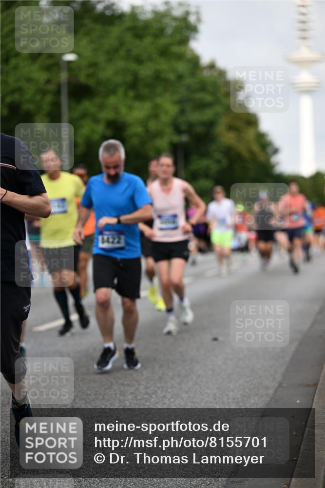 29.06.2025 - hella hamburg halbmarathon Dr. Thomas Lammeyer http://msf.ph/oto/8155701 29.06.2025 10:08:07 Kennedybrücke 1032, 1161, 1355, 1450, 2277, 2683, 2979, 4095, 4488, 4951, 5058, 5363, 5613, 6142, 6453, 7485, 8177, 8421, 8422, 8423, 8469, 8484, 9526, 9899, 10389, 11402 meine-sportfotos.de