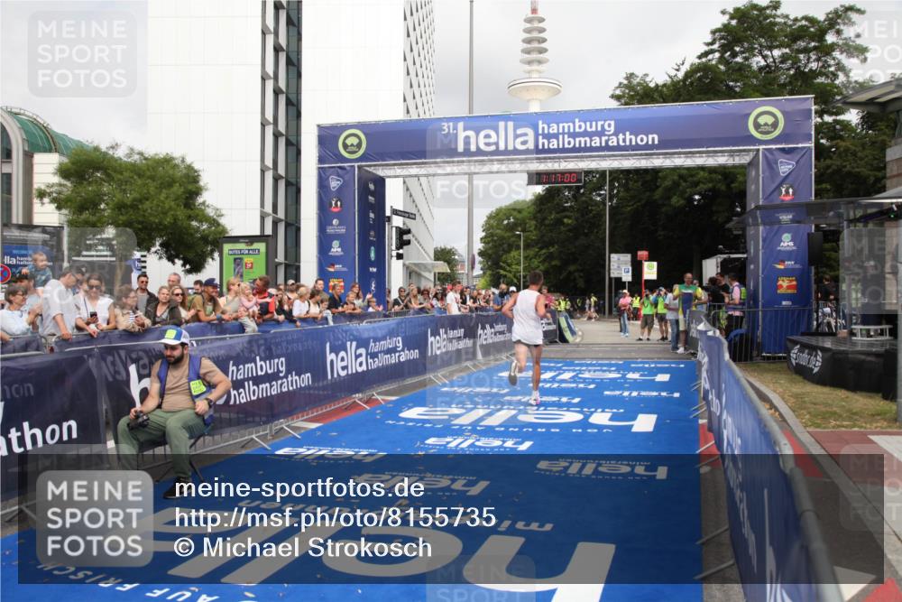 29.06.2025 - hella hamburg halbmarathon Michael Strokosch http://msf.ph/oto/8155735 29.06.2025 10:17:04 Ziel 16529 meine-sportfotos.de