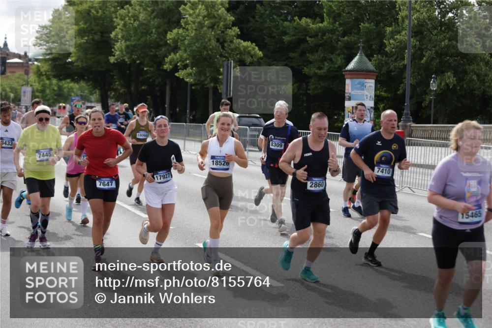 29.06.2025 - hella hamburg halbmarathon Jannik Wohlers http://msf.ph/oto/8155764 29.06.2025 10:16:57 Lombardsbrücke 1083, 1356, 1477, 2305, 2860, 3464, 3466, 3802, 3803, 4194, 4852, 5023, 5390, 5930, 6126, 6128, 6520, 6522, 7011, 7291, 7410, 7445, 7566, 7647, 7844, 7945, 8210, 8253, 8309, 8351, 8433, 8558, 8895, 9152, 9259, 10377, 10460, 10592, 11102, 12042, 12100, 12166, 14199, 14208, 14209, 14648, 14950, 15293, 15465, 16555, 16817, 17058, 17628, 17717, 17927, 17984, 18039, 18060, 18108, 18344, 18469, 18526, 18571 meine-sportfotos.de