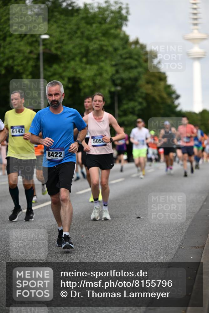 29.06.2025 - hella hamburg halbmarathon Dr. Thomas Lammeyer http://msf.ph/oto/8155796 29.06.2025 10:08:08 Kennedybrücke 1032, 1161, 1355, 1450, 2277, 2683, 2979, 3488, 4095, 4488, 4951, 5058, 5363, 5613, 6142, 7485, 8177, 8421, 8422, 8423, 8469, 8484, 9526, 9899, 10389 meine-sportfotos.de