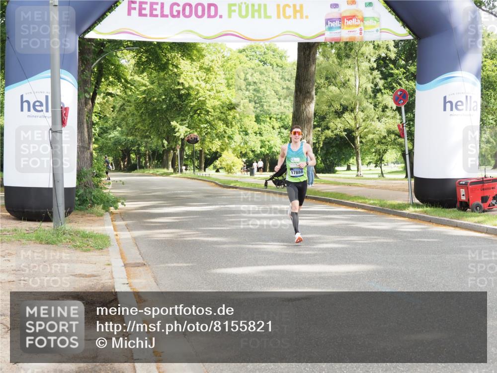 29.06.2025 - hella hamburg halbmarathon MichiJ http://msf.ph/oto/8155821 29.06.2025 10:02:47 Zwischen KM18-KM19  meine-sportfotos.de