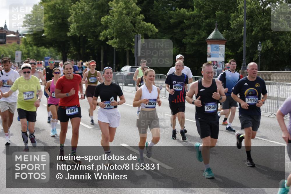29.06.2025 - hella hamburg halbmarathon Jannik Wohlers http://msf.ph/oto/8155831 29.06.2025 10:16:57 Lombardsbrücke 1083, 1356, 1477, 2305, 2860, 3464, 3466, 3802, 3803, 4194, 4852, 5023, 5390, 5930, 6126, 6128, 6520, 6522, 7011, 7291, 7410, 7445, 7566, 7647, 7844, 7945, 8210, 8253, 8309, 8351, 8433, 8558, 8895, 9152, 9259, 10377, 10460, 10592, 11102, 12042, 12100, 12166, 14199, 14208, 14209, 14648, 14950, 15293, 15465, 16555, 16817, 17058, 17628, 17717, 17927, 17984, 18039, 18060, 18108, 18344, 18469, 18526, 18571 meine-sportfotos.de