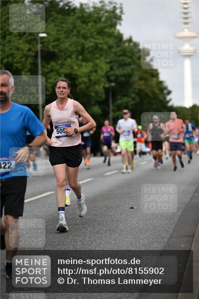 29.06.2025 - hella hamburg halbmarathon Dr. Thomas Lammeyer http://msf.ph/oto/8155902 29.06.2025 10:08:09 Kennedybrücke 1032, 1161, 1355, 1450, 2277, 2683, 2979, 3488, 4095, 4488, 4951, 5058, 5363, 5613, 6142, 7485, 8177, 8421, 8422, 8423, 8469, 8484, 9526, 9899, 10389 meine-sportfotos.de