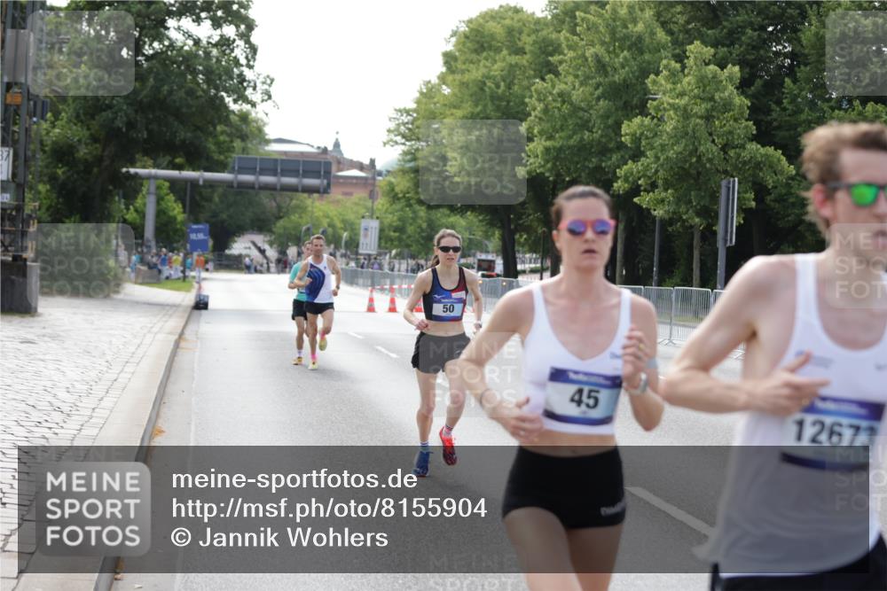 29.06.2025 - hella hamburg halbmarathon Jannik Wohlers http://msf.ph/oto/8155904 29.06.2025 09:37:24 Lombardsbrücke 45, 50, 3944, 12673 meine-sportfotos.de