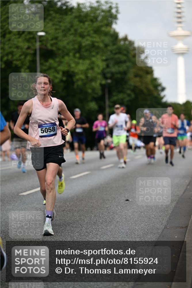 29.06.2025 - hella hamburg halbmarathon Dr. Thomas Lammeyer http://msf.ph/oto/8155924 29.06.2025 10:08:09 Kennedybrücke 1032, 1161, 1355, 1450, 2277, 2683, 2979, 3488, 4095, 4488, 4951, 5058, 5363, 5613, 6142, 7485, 8177, 8421, 8422, 8423, 8469, 8484, 9526, 9899, 10389 meine-sportfotos.de