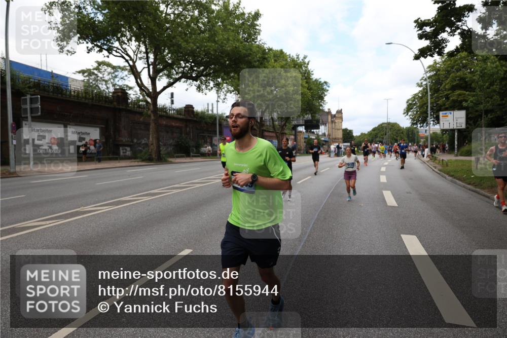 29.06.2025 - hella hamburg halbmarathon Yannick Fuchs http://msf.ph/oto/8155944 29.06.2025 10:38:09 20KM 3109, 3116, 3124, 3146, 3437, 5506, 5692, 6495, 6705, 6991, 7093, 7185, 7451, 8145, 8218, 8664, 8900, 9043, 9081, 9931, 10246, 10493, 11153, 11648, 11778, 11848, 12327, 12438, 12623, 12657, 13348, 13897, 14690, 14861, 15383, 15932, 16105, 16301, 16547, 16549, 16648, 16720, 17376, 17391, 17403, 17516, 17912, 18678, 18775, 18942, 19090 meine-sportfotos.de