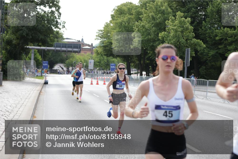 29.06.2025 - hella hamburg halbmarathon Jannik Wohlers http://msf.ph/oto/8155948 29.06.2025 09:37:24 Lombardsbrücke 45, 50, 3944, 12673 meine-sportfotos.de