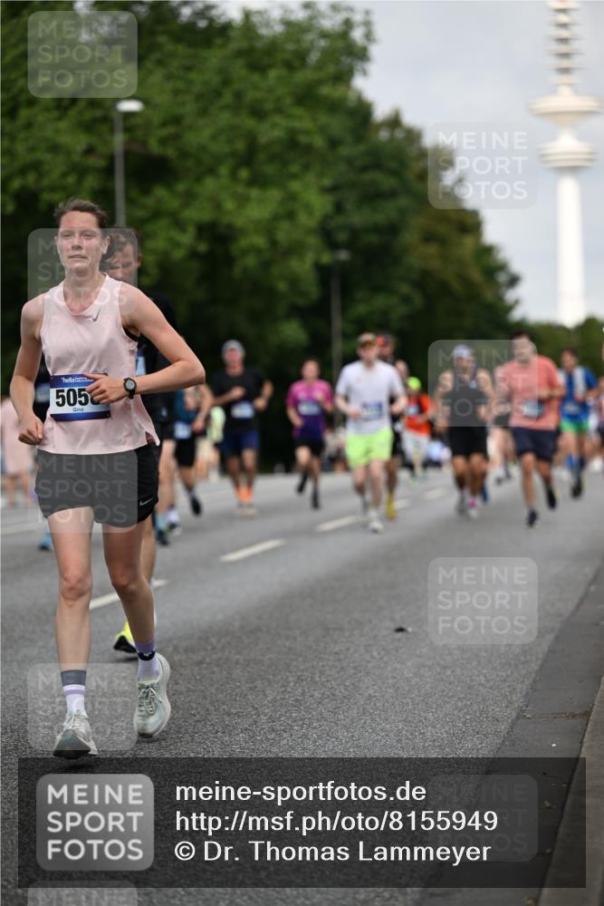 29.06.2025 - hella hamburg halbmarathon Dr. Thomas Lammeyer http://msf.ph/oto/8155949 29.06.2025 10:08:09 Kennedybrücke 1032, 1161, 1355, 1450, 2277, 2683, 2979, 3488, 4095, 4488, 4951, 5058, 5363, 5613, 6142, 7485, 8177, 8421, 8422, 8423, 8469, 8484, 9526, 9899, 10389 meine-sportfotos.de