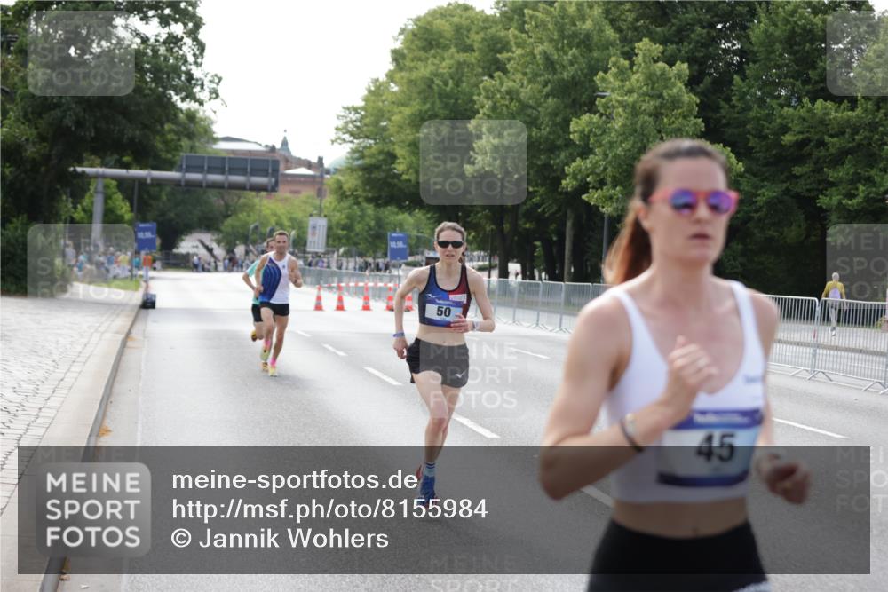 29.06.2025 - hella hamburg halbmarathon Jannik Wohlers http://msf.ph/oto/8155984 29.06.2025 09:37:24 Lombardsbrücke 45, 50, 3944, 12673 meine-sportfotos.de