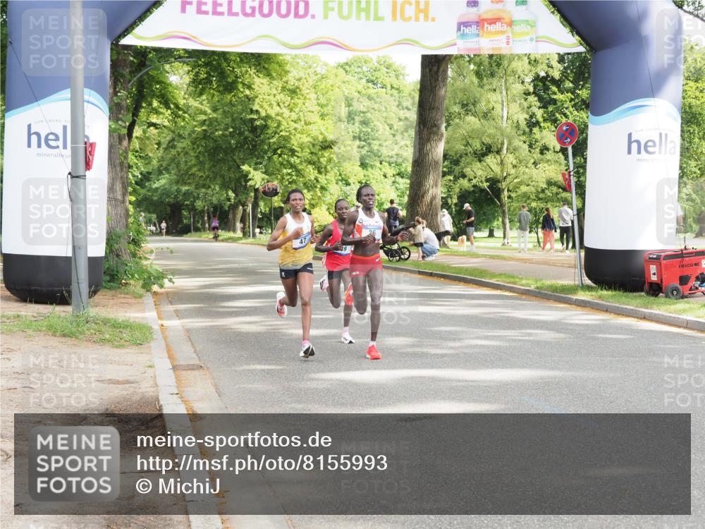 29.06.2025 - hella hamburg halbmarathon MichiJ http://msf.ph/oto/8155993 29.06.2025 10:03:35 Zwischen KM18-KM19 39 meine-sportfotos.de