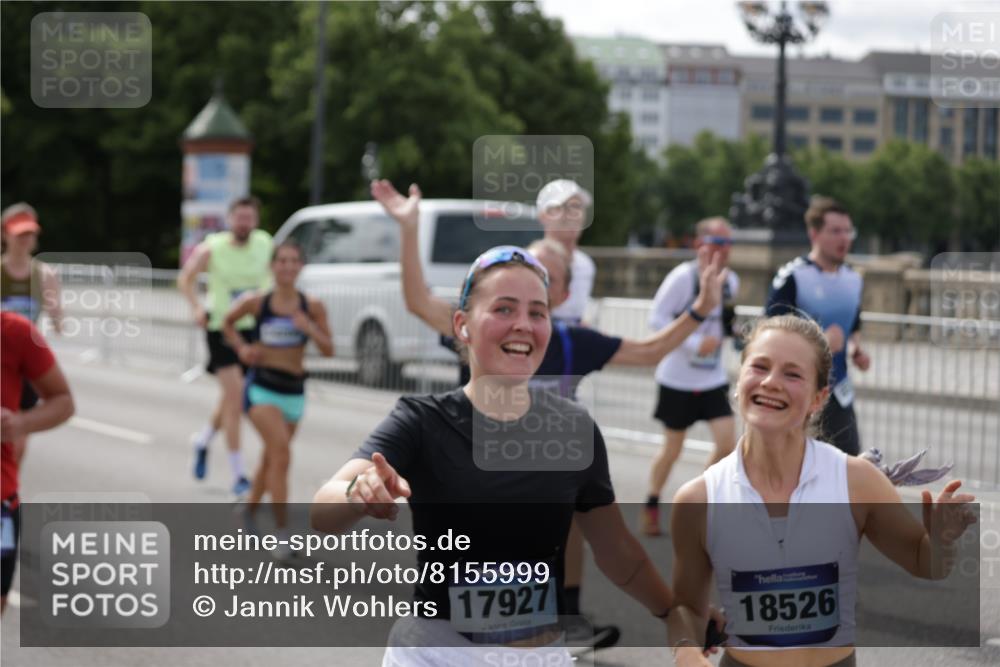 29.06.2025 - hella hamburg halbmarathon Jannik Wohlers http://msf.ph/oto/8155999 29.06.2025 10:16:59 Lombardsbrücke 1083, 1477, 2305, 2860, 3464, 3466, 3802, 3803, 4194, 4852, 5023, 6126, 6128, 6520, 6522, 7011, 7291, 7410, 7445, 7566, 7647, 7844, 7945, 8210, 8253, 8309, 8351, 8433, 8895, 9152, 9259, 10377, 10460, 10592, 10620, 11102, 12042, 12166, 12668, 14199, 14208, 14209, 14648, 14877, 14950, 15293, 15465, 16024, 16555, 16817, 17058, 17628, 17717, 17927, 18039, 18060, 18108, 18344, 18469, 18526, 18564 meine-sportfotos.de