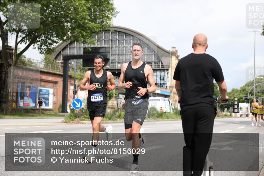 29.06.2025 - hella hamburg halbmarathon Yannick Fuchs http://msf.ph/oto/8156029 29.06.2025 10:16:34 20KM 6530, 11210, 14717, 14766, 14933, 16120, 16988, 17402 meine-sportfotos.de