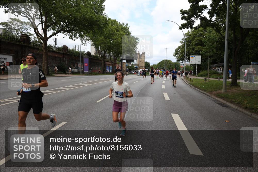 29.06.2025 - hella hamburg halbmarathon Yannick Fuchs http://msf.ph/oto/8156033 29.06.2025 10:38:11 20KM 3109, 3116, 3124, 3146, 3437, 4425, 4981, 5506, 5692, 6495, 6705, 6991, 7093, 7185, 7451, 8145, 8218, 8900, 9043, 9081, 9931, 10246, 10669, 11153, 11346, 11648, 11778, 11848, 12327, 12438, 12623, 12657, 13348, 13897, 14690, 14861, 15383, 15512, 15932, 16062, 16105, 16224, 16301, 16547, 16549, 16648, 16720, 17376, 17516, 17912, 18678, 18775, 18942, 19090 meine-sportfotos.de