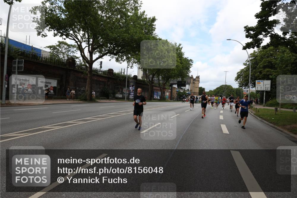 29.06.2025 - hella hamburg halbmarathon Yannick Fuchs http://msf.ph/oto/8156048 29.06.2025 10:38:12 20KM 3116, 3124, 3146, 3437, 4425, 4981, 5506, 5692, 6495, 6705, 6991, 7093, 7185, 7451, 8063, 8145, 8218, 8900, 9043, 9081, 9931, 10246, 10669, 11153, 11346, 11648, 11778, 11848, 12327, 12438, 12623, 12657, 13348, 13421, 13897, 13996, 14690, 14861, 15383, 15512, 15932, 16062, 16105, 16224, 16301, 16547, 16549, 16648, 16720, 17376, 17516, 17912, 18678, 18775, 18942, 19090 meine-sportfotos.de