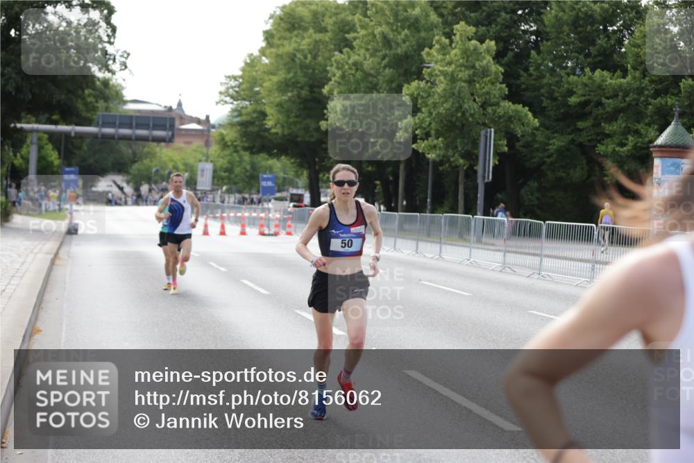 29.06.2025 - hella hamburg halbmarathon Jannik Wohlers http://msf.ph/oto/8156062 29.06.2025 09:37:25 Lombardsbrücke 45, 50, 3944, 12673 meine-sportfotos.de