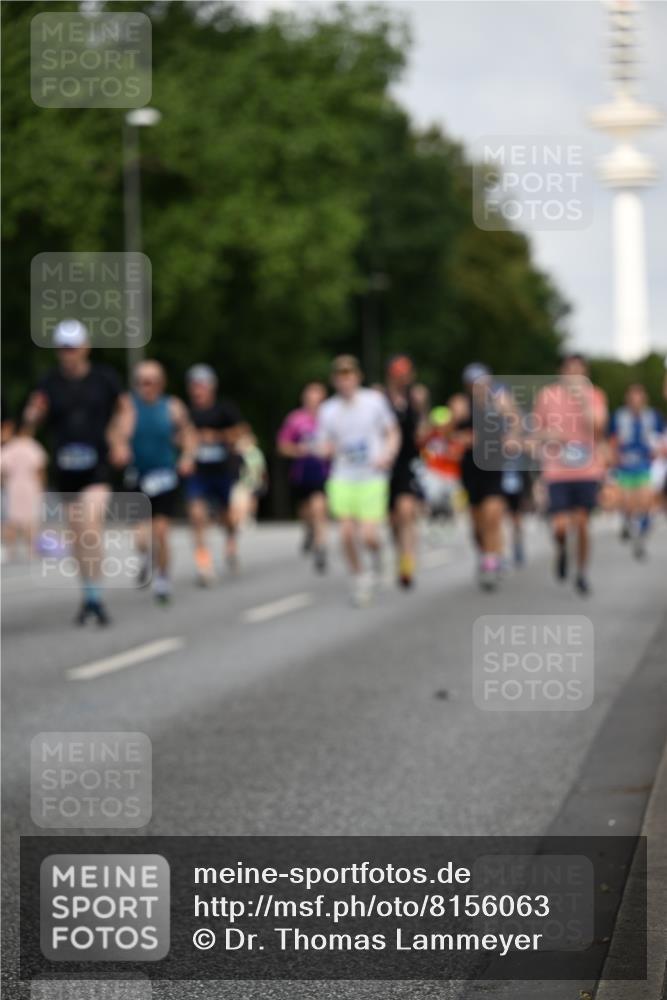 29.06.2025 - hella hamburg halbmarathon Dr. Thomas Lammeyer http://msf.ph/oto/8156063 29.06.2025 10:08:11 Kennedybrücke 1032, 1161, 1355, 1367, 1450, 2277, 2683, 2979, 3488, 4095, 4488, 4951, 5058, 5363, 6142, 6706, 7485, 8177, 8421, 8422, 8423, 8469, 8484, 9526, 9899 meine-sportfotos.de